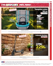 Promos Trottinette Électrique dans le catalogue "LE MOIS À VOS MARQUES, PRÊTS, PRÊTS, PARTEZ !" de Carrefour à la page 67