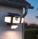 Lampe solaire murale 4 têtes dans le catalogue Gifi
