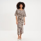 Robe longue fendue manches courtes ecru femme en promo chez La Halle Valence à 25,99 €