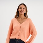 Gilet col en V manches longues rose corail femme à 25,99 € dans le catalogue La Halle