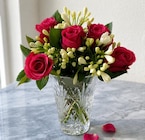 Bouquet duo de roses et agapanthes à Carrefour dans Banon Bouquet duo de roses et agapanthes à Carrefour dans Banon