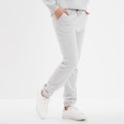 Promo Pantalon jogging droit molleton gris clair femme à 15,99 € dans le catalogue La Halle à Terville