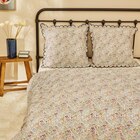 Parure de lit "Kettins" à Carrefour dans Laguiole Parure de lit "Kettins" à Carrefour dans Laguiole