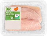 Frisches Putenschnitzel oder Hähnchen-Brustfilet Angebote von Einfach Bio bei REWE Stralsund für 24,99 €