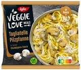 Veggie Love Tagliatelle Pilzpfanne oder Veggie Love Kürbis Quinoa Angebote von Iglo bei REWE Rüsselsheim für 2,79 €