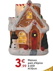 Maison pain d'épice à LED en promo chez Maxi Bazar Nantes à 3,99 €