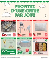 Promos Lit dans le catalogue "ON A REVU LE PLAN ET GARDÉ NOS BONS PLANS." de Auchan Hypermarché Lit en promo dans le catalogue Auchan Hypermarché à la page 7