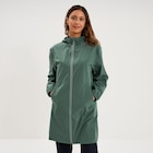 Promo Parka longue impérméable coupe-vent vert kaki femme à 24,99 € dans le catalogue La Halle à Montauban
