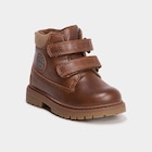 Boots à scratchs marron bébé garçon dans le catalogue La Halle