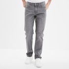 Jeans regular 5 poches Creeks denim gris homme en promo chez La Halle Jeans regular 5 poches Creeks denim gris homme dans le catalogue La Halle