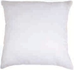 Promo Oreiller "satin de polyester" 60x60cm à 14,90 € dans le catalogue Hyper U à Les Arcs