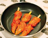Frische Hähnchen-Minifackeln im Angebot bei REWE in Kerpen Frische Hähnchen-Minifackeln Angebote bei REWE Kerpen für 2,49 €