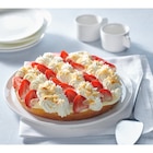 Génoise aux fraises 6/8 parts en promo chez Carrefour Génoise aux fraises 6/8 parts dans le catalogue Carrefour