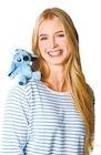 Schulterplüschfigur von Disney für 14,99 € bei Netto mit dem Scottie im Angebot Schulterplüschfigur von Disney im aktuellen Netto mit dem Scottie Prospekt