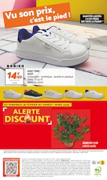 Offre Baskets Femme dans le catalogue Netto du moment à la page 12