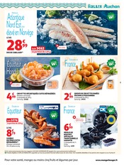 Promos Réfrigérateur dans le catalogue "LES HALLES" de Auchan Supermarché Réfrigérateur en promo dans le catalogue Auchan Supermarché à la page 5