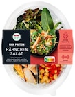 Salat High Protein Hähnchen Salat oder Tofu Salat bei REWE im Schwalbach Prospekt für 2,29 €