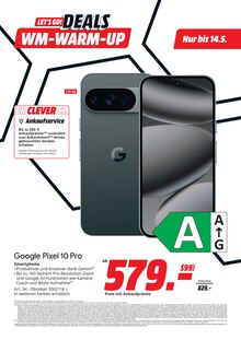 Handy im MediaMarkt Saturn Prospekt "LET'S GO! DEALS WM-WARM-UP" mit 32 Seiten (Hamburg)