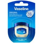 Baume à lèvres - VASELINE en promo chez Carrefour Baume à lèvres - VASELINE dans le catalogue Carrefour