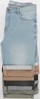 AWG Nieder-Olm - Jeans-Shorts oder Jeans-Shorts Angebot im Prospekt Jeans-Shorts oder Jeans-Shorts bei AWG im Nieder-Olm Prospekt für 31,99 €