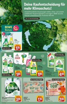 Volvic im REWE Prospekt "Dein Markt" mit 34 Seiten (Gießen)