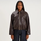 blouson court oversize similicuir zippé marron foncé femme - La Halle blouson court oversize similicuir zippé marron foncé femme à 39,99 € dans le catalogue La Halle