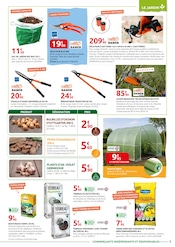 Promos Serre De Jardin dans le catalogue "RURAL MASTER" de Rural Master Serre De Jardin en promo dans le catalogue Rural Master à la page 3