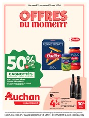 Promos Vin dans le catalogue "OFFRES DU MOMENT" de Auchan Supermarché Vin en promo dans le catalogue Auchan Supermarché à la page 1