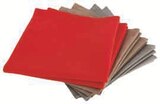 Lot de 2 serviettes anti-taches 40x40cm en promo chez Super U Lot de 2 serviettes anti-taches 40x40cm dans le catalogue Super U