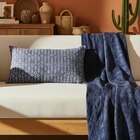 Coussin "Ikat" à Carrefour dans Varzy