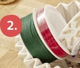 Rotes Samtband oder Geschenkband weiß mit goldenen Tannenzweigen im Angebot bei Rossmann in Fürth Rotes Samtband oder Geschenkband weiß mit goldenen Tannenzweigen Angebote bei Rossmann Fürth für 1,49 €