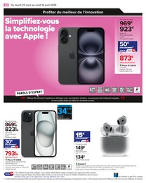 Offre Apple dans le catalogue Carrefour du moment à la page 24