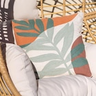 Coussin imprime tropical en promo chez B&M Strasbourg à 12,99 €