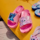 Promo Claquettes Stitch bleu fille à 15,99 € dans le catalogue La Halle à Pantin