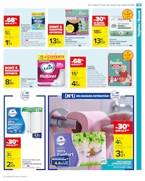 Offre Couches dans le catalogue Carrefour du moment à la page 75