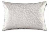 SPIRIT Zierkissenhülle und MELANGE-DOUBLEFACE Wohndecke im Angebot bei Segmüller in Pulheim SPIRIT Zierkissenhülle und MELANGE-DOUBLEFACE Wohndecke Angebote von JOOP! bei Segmüller Pulheim