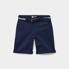Short chino droit avec ceinture bleu marine garçon à 12,99 € dans le catalogue La Halle
