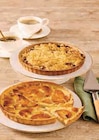 Promo Tarte canadienne aux pommes ou tarte crumble poires chocolat 6 parts à 6,67 € dans le catalogue U Express à Althen-des-Paluds