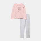 Promo Ensemble pyjama pantalon et t-shirt rose clair fille à 5,59 € dans le catalogue La Halle à Bègles