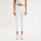 La Halle Paris - Promo Legging 7/8 ème taille élastiquée blanc femme Promo Legging 7/8 ème taille élastiquée blanc femme à 7,99 € dans le catalogue La Halle à Paris