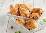 Promo Assortiment de viennoiseries pur beurre X8 à 2,96 € dans le catalogue Intermarché Express à Lille
