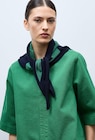 Echarpe triangle à rayures en coton à 17,99 € dans le catalogue Monoprix Margaret