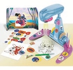 Projecteur à dessins - STITCH en promo chez La Grande Récré Projecteur à dessins - STITCH dans le catalogue La Grande Récré