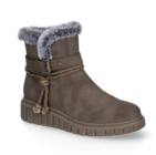Schuhe bei RENO im Freiberg Prospekt für 29,99 €