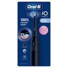 Brosse à dents électrique - ORAL B en promo chez Carrefour Market Brosse à dents électrique - ORAL B dans le catalogue Carrefour Market