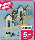Maritime LED-Holz-Hausreihe im Angebot bei Netto mit dem Scottie in Frankfurt Maritime LED-Holz-Hausreihe Angebote von Nord bei Netto mit dem Scottie Frankfurt für 5,00 €