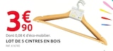 Promo Lot de 5 cintres en bois à 3,90 € dans le catalogue Mr. Bricolage à Vidauban