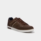 Tennis basses à lacets marron homme en promo chez La Halle Tennis basses à lacets marron homme dans le catalogue La Halle