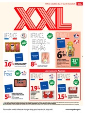 Promos Poulet dans le catalogue "La Fête De MAMAN" de Auchan Hypermarché Poulet en promo dans le catalogue Auchan Hypermarché à la page 3