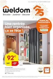 Dressing Angebote im Prospekt "Une rentrée bien organisée ça se fête !" von Weldom auf Seite 1